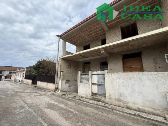 Villa Indipendente in vendita a Pignataro Maggiore, Campania