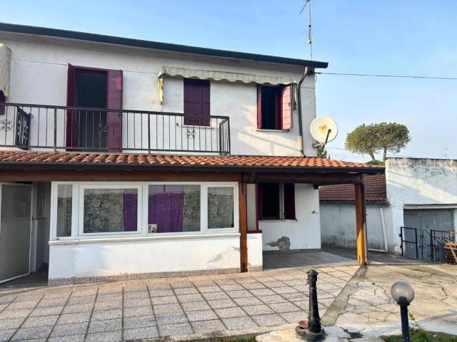 Villa Indipendente in vendita a Pincara, Veneto