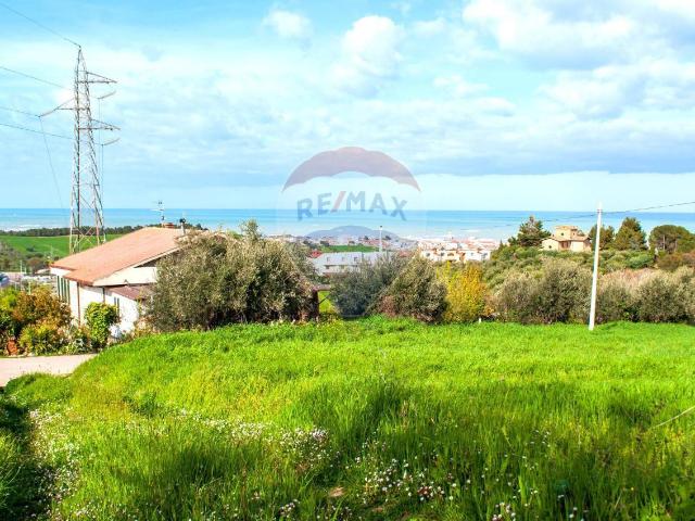 Villa Indipendente in vendita a Seconda Zona P.E.E.P., Pineto