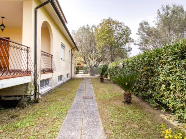 Villa Indipendente in vendita a Quartiere delle nazioni, Pineto