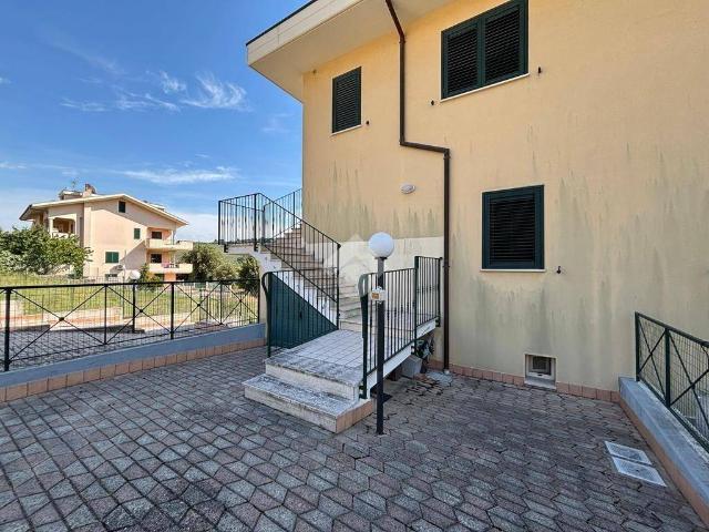 Villa Indipendente in vendita a Seconda Zona P.E.E.P., Pineto