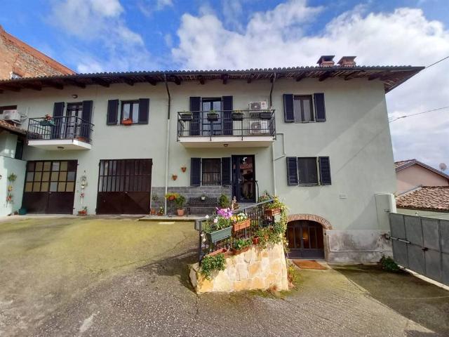 Villa Indipendente in vendita a Piemonte, Asti