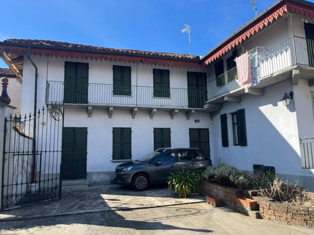 Villa Indipendente in vendita a Piemonte, Asti