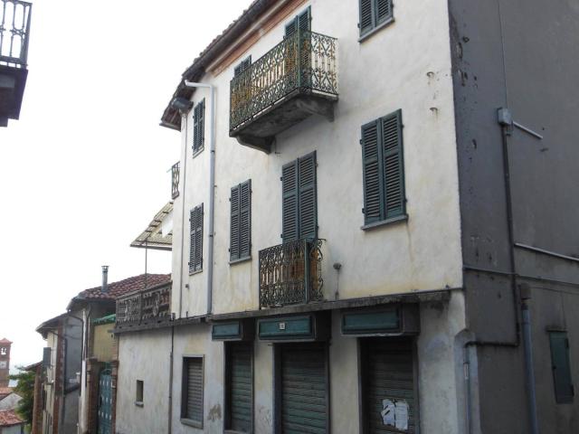 Villa Indipendente in vendita a Piemonte, Asti