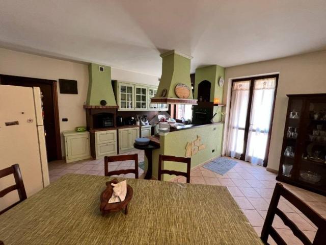 Villa Indipendente in vendita a Piemonte, Asti