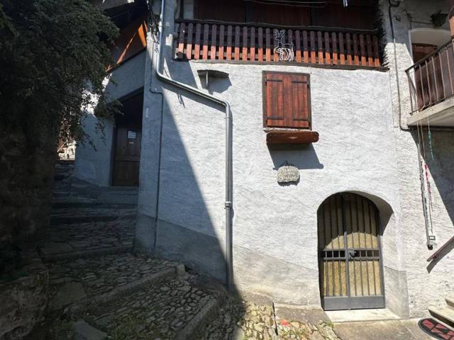 Villa Indipendente in vendita a Piemonte, Vercelli