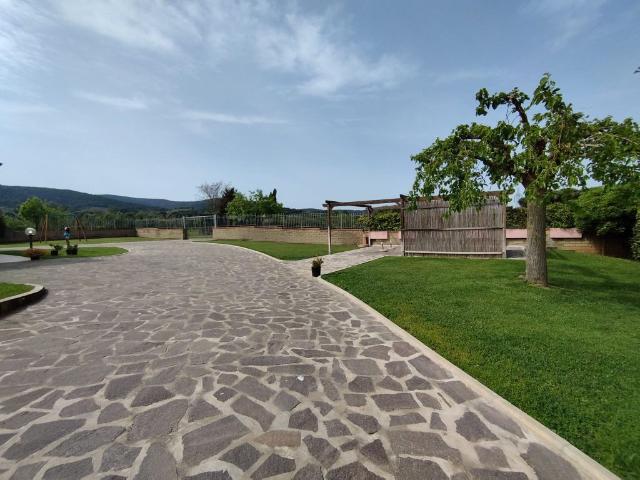 Villa Indipendente in vendita a Piombino, Toscana
