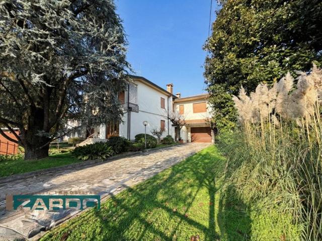 Villa Indipendente in vendita a Piombino Dese, Veneto