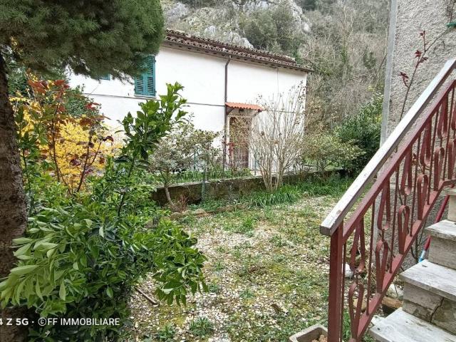 Villa Indipendente in vendita a Marche, Macerata