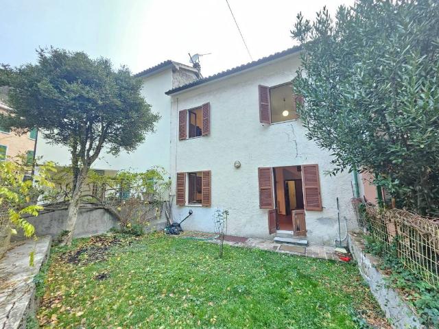 Villa Indipendente in vendita a Marche, Macerata