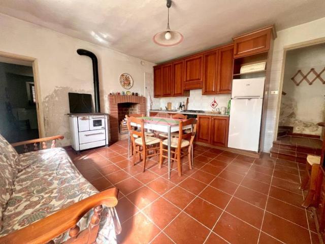 Villa Indipendente in vendita a Piemonte, Asti