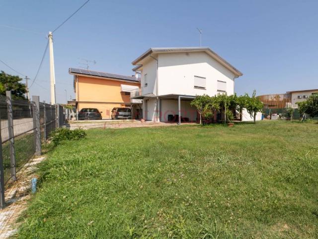 Villa Indipendente in vendita a Quartiere Sant'Anna, Piove Di Sacco