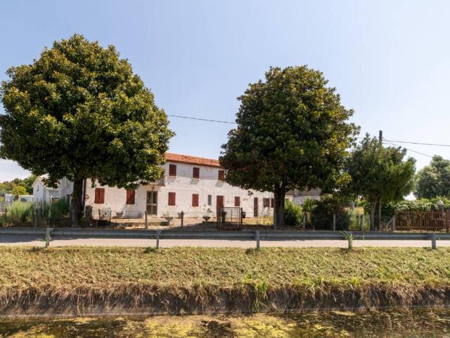 Villa Indipendente in vendita a Corte, Piove Di Sacco