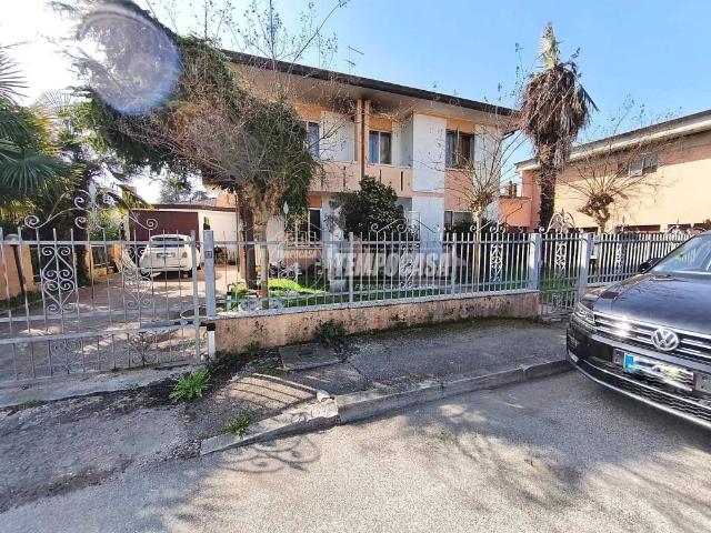 Villa Indipendente in vendita a Quartiere Sant'Anna, Piove Di Sacco