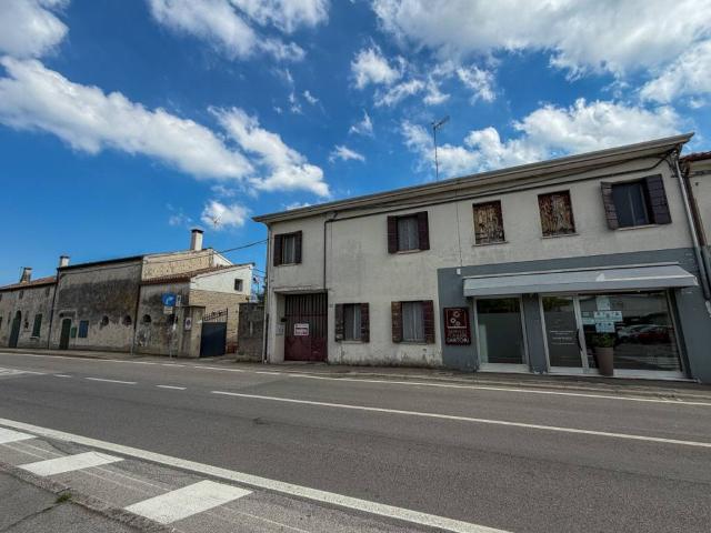 Villa Indipendente in vendita a Piove Di Sacco, Veneto