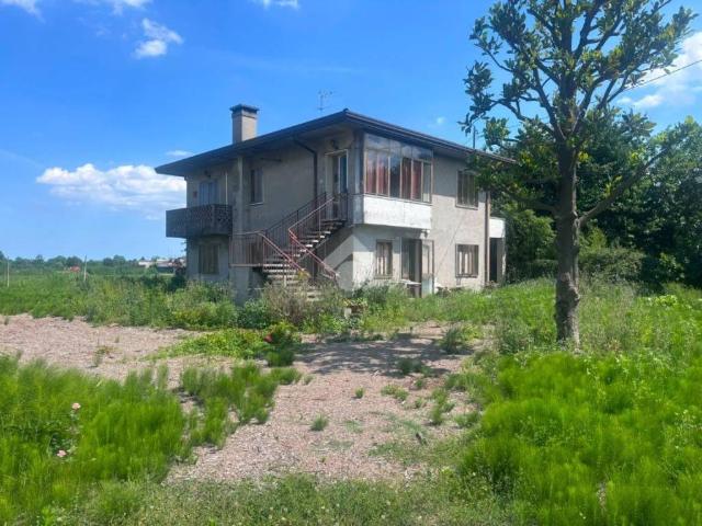 Villa Indipendente in vendita a Piove Di Sacco, Veneto