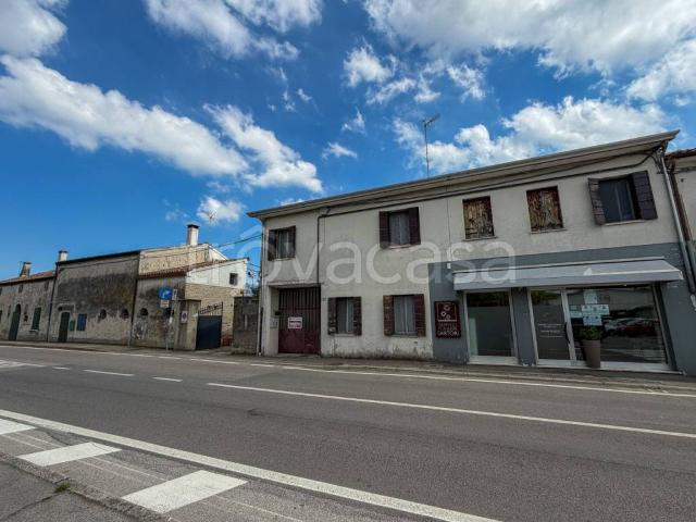Villa Indipendente in vendita a Piove Di Sacco, Veneto