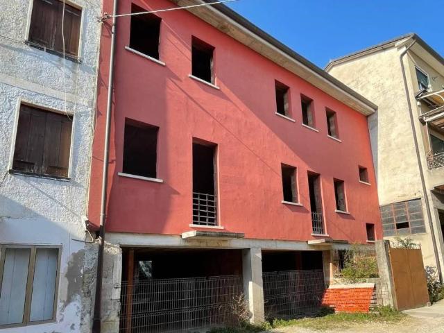 Villa Indipendente in vendita a Piovene Rocchette, Veneto