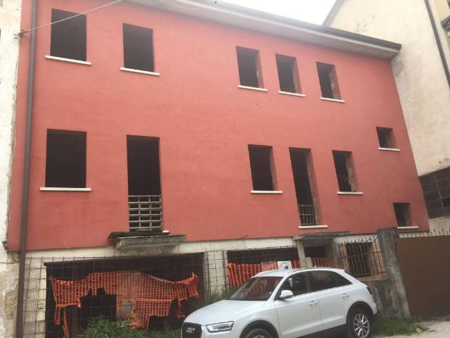Villa Indipendente in vendita a Piovene Rocchette, Veneto