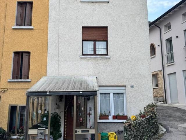 Villa Indipendente in vendita a Piovene Rocchette, Veneto