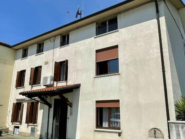 Villa Indipendente in vendita a Piovene Rocchette, Veneto