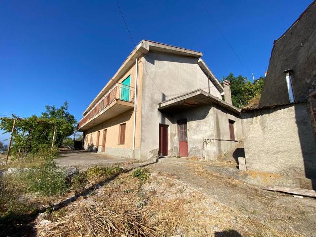 Villa Indipendente in vendita a Piraino, Sicilia