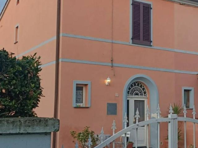 Villa Indipendente in vendita a Ospedaletto, Pisa