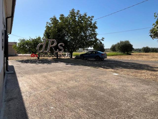 Villa Indipendente in vendita a Pisticci, Matera