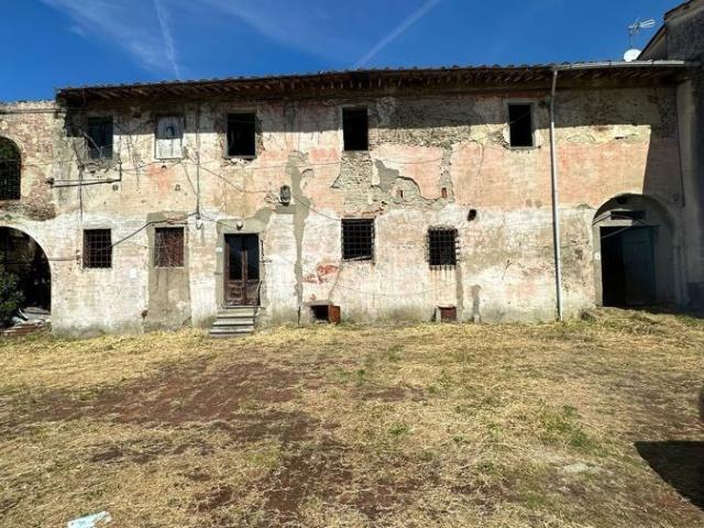 Villa Indipendente in vendita a Badia a Pacciana, Pistoia