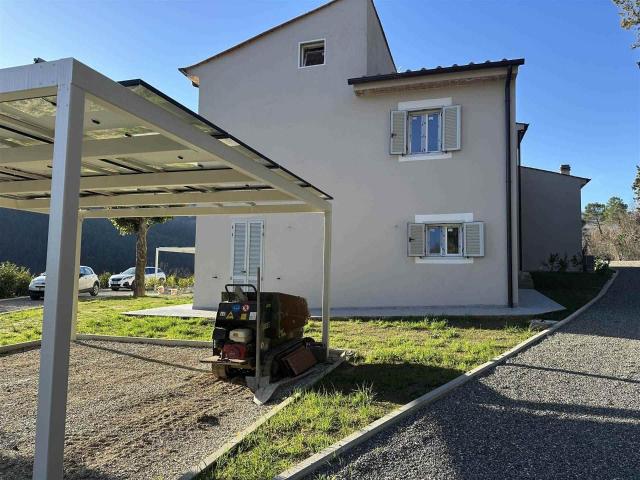 Villa Indipendente in vendita a Pontelungo, Pistoia
