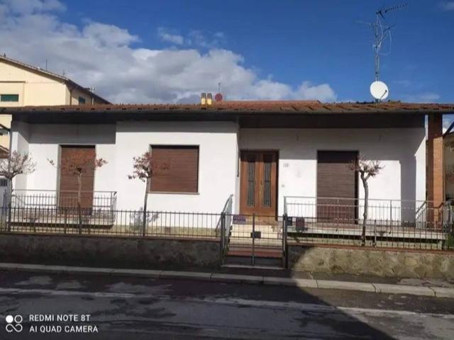 Villa Indipendente in vendita a Lo Sperone, Pistoia