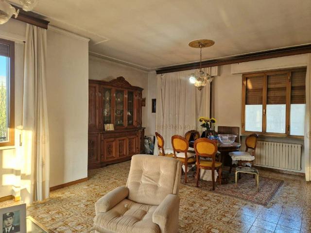 Villa Indipendente in vendita a Lo Sperone, Pistoia