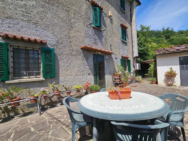 Villa Indipendente in vendita a Campiglio, Pistoia