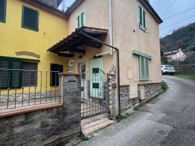 Villa Indipendente in vendita a Pistoia, Toscana