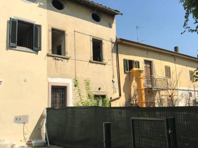 Villa Indipendente in vendita a Pistoia, Toscana