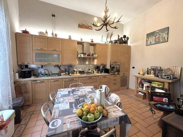 Villa Indipendente in vendita a Lo Sperone, Pistoia