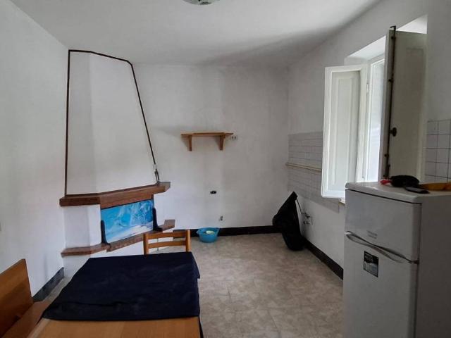 Villa Indipendente in vendita a Badia a Pacciana, Pistoia