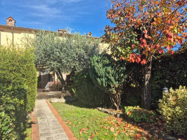 Villa Indipendente in vendita a Pistoia, Toscana