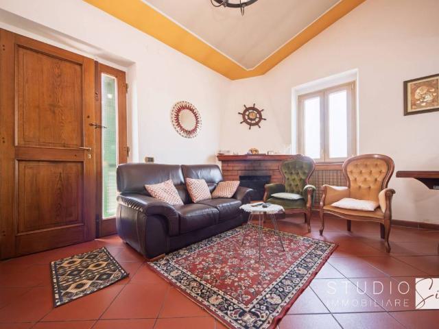Villa Indipendente in vendita a San Pierino Casa al Vescovo, Pistoia