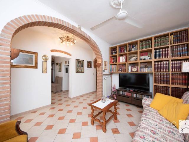 Villa Indipendente in vendita a Bottegone, Pistoia