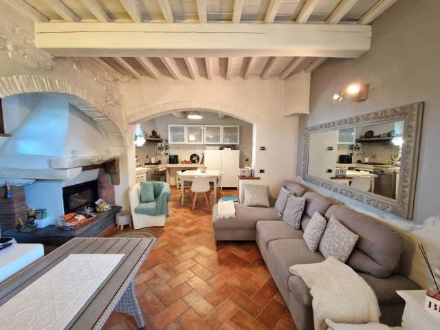 Villa Indipendente in vendita a Pistoia