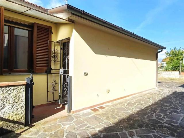 Villa Indipendente in vendita a Pistoia, Toscana