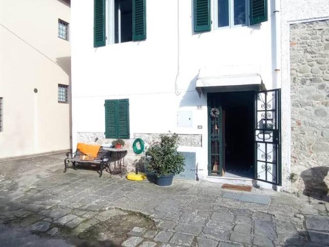 Villa Indipendente in vendita a San Piero in Vincio, Pistoia