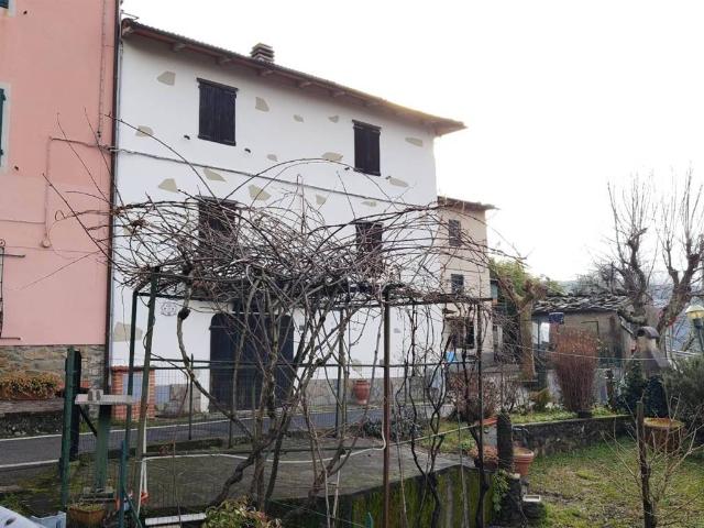 Villa Indipendente in vendita a Pistoia, Toscana