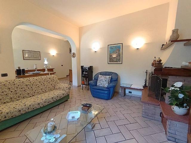 Villa Indipendente in vendita a Tani, Pistoia