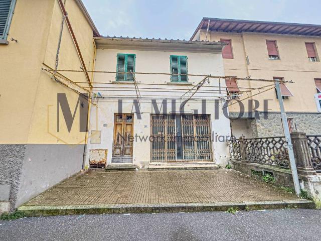 Villa Indipendente in vendita a Le Fornaci, Pistoia