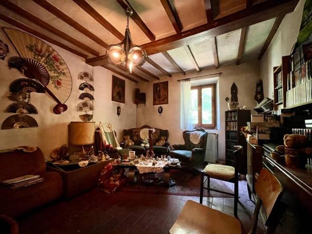 Villa Indipendente in vendita a Pistoia, Toscana