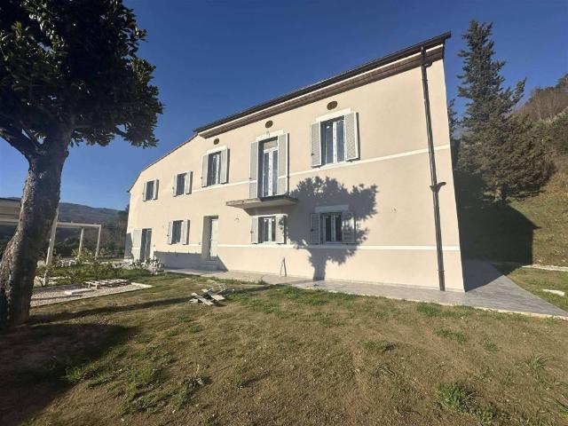 Villa Indipendente in vendita a Pontelungo, Pistoia