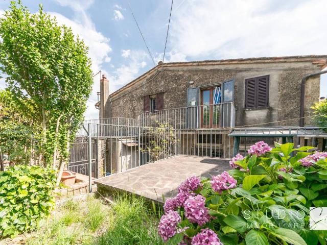 Villa Indipendente in vendita a Pistoia, Toscana