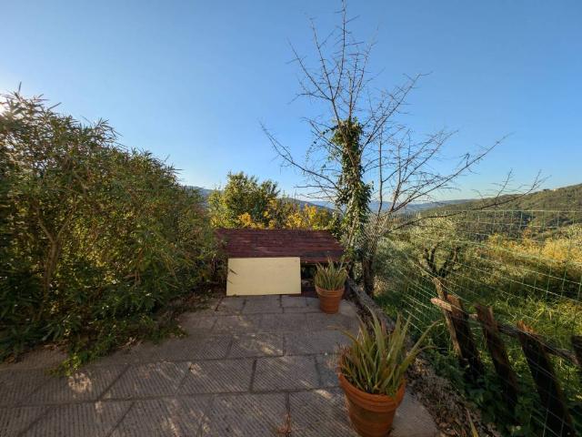 Villa Indipendente in vendita a Pistoia, Toscana